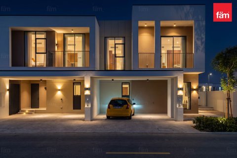 Villa in Dubai 4 bedrooms, 249.7 sq.m. № 139456