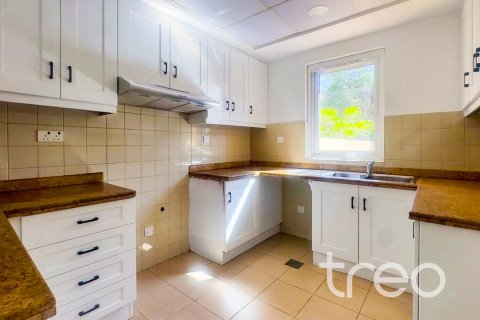 Снять в аренду виллу в Арабиан Ранчес, Дубай: 2 спальни, 206.15м², № 119928 - фото 2