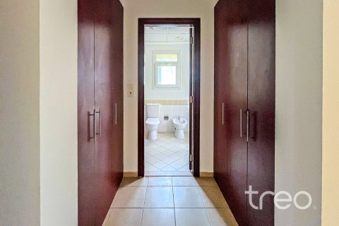 Снять в аренду виллу в Арабиан Ранчес, Дубай: 2 спальни, 206.15м², № 119928 - фото 8