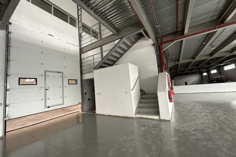 Almacén en Al Qusais, Dubai, 267.8 m², № 6122 - foto 1
