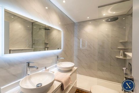Apartment in Dubai Marina, Dubai 3 bedrooms, 163 sq.m. № 45969 - photo 13