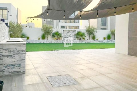 Villa en EMAAR South, Dubai South (Dubai World Central), Dubai, 3 dormitorios, 476 m², № 73330 - foto 15