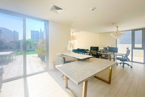 Villa en EMAAR South, Dubai South (Dubai World Central), Dubai, 3 dormitorios, 476 m², № 73330 - foto 2