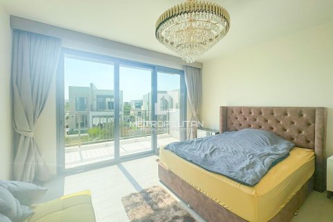 Villa en EMAAR South, Dubai South (Dubai World Central), Dubai, 3 dormitorios, 476 m², № 73330 - foto 9