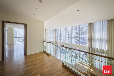 Apartment in Al Wasl, Dubai 4 bedrooms, 323.6 sq.m. № 59783 - photo 2