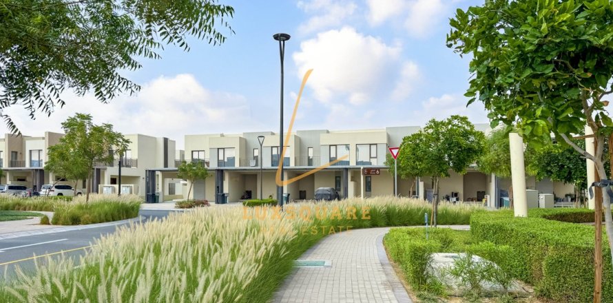 Villa in Dubai South (Dubai World Central), Dubai 3 bedrooms, 163 sq.m. № 89063