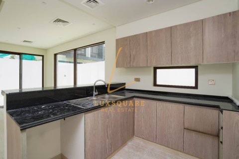 Townhouse in DAMAC Hills (Akoya by DAMAC), Dubai 4 bedrooms, 169 sq.m. № 89065 - photo 5