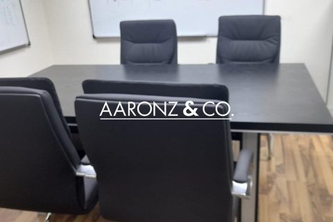 Office in Jumeirah Lake Towers, Dubai 107 sq.m. № 89066 - photo 7