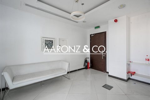 Office in Business Bay, Dubai 110 sq.m. № 89069 - photo 6