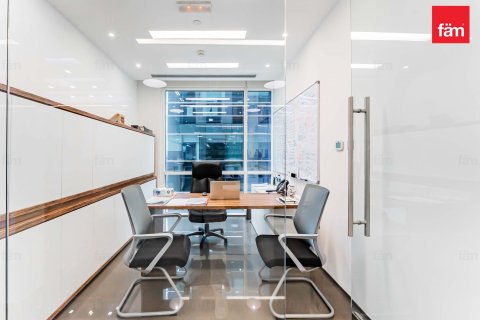 Oficina en Business Bay, Dubai, 181.7 m², № 64649 - foto 3