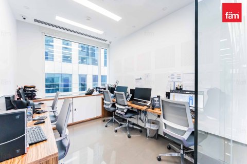 Oficina en Business Bay, Dubai, 181.7 m², № 64649 - foto 24