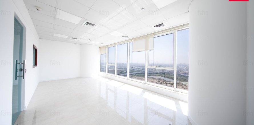 Офис в Бизнес-Бэе, Дубай, 80.4м², № 58946