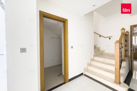 Villa in Dubai 5 bedrooms, 800 sq.m. № 58950 - photo 13