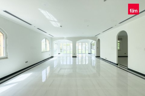 Villa in Dubai 5 bedrooms, 800 sq.m. № 58950 - photo 7