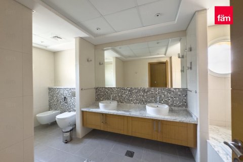 Villa in Dubai 5 bedrooms, 800 sq.m. № 58950 - photo 28