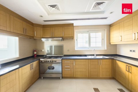 Villa in Dubai 5 bedrooms, 800 sq.m. № 58950 - photo 9