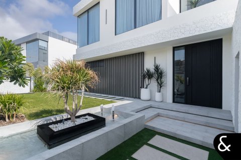 Купить виллу в Дубае: 5 спален, 845м², № 74567 - фото 7