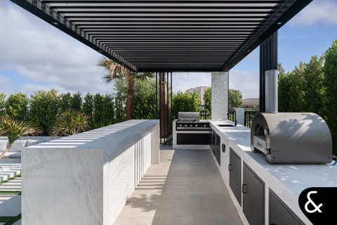 Купить виллу в Дубае: 5 спален, 845м², № 74567 - фото 8