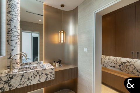 Купить виллу в Дубае: 5 спален, 845м², № 74567 - фото 24