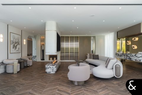 Купить виллу в Дубае: 5 спален, 845м², № 74567 - фото 27