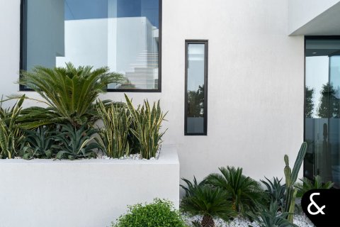 Купить виллу в Дубае: 5 спален, 845м², № 74567 - фото 4