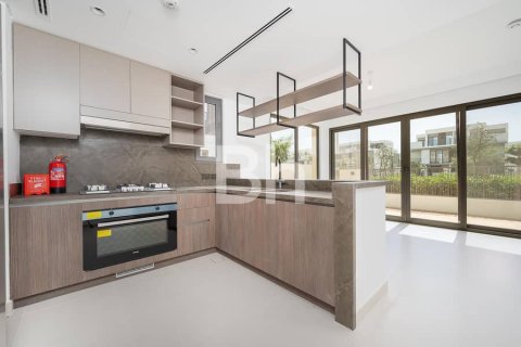 Снять в аренду таунхаус в Tilal Al Ghaf, Дубай: 4 спальни, 317м², № 22089 - фото 1