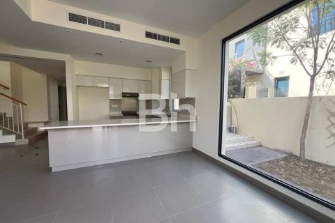 Снять в аренду таунхаус в Дубай Хилс Эстейт, Дубай: 5 спален, 279м², № 22094 - фото 2