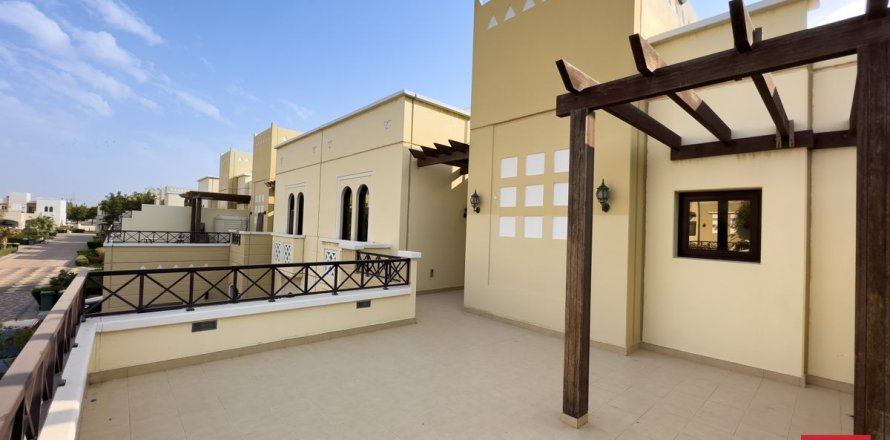 Maison de ville à Dubai, 4 chambres, 380.6 m², № 111815