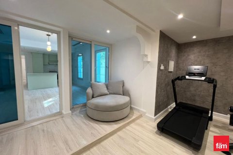 Villa in Dubai 2 bedrooms, 767 sq.m. № 111817 - photo 11