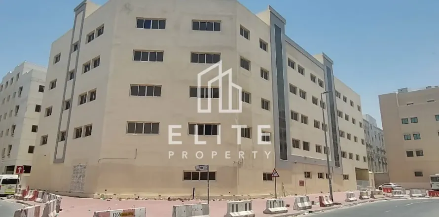 Жилье для сотрудников в Джабаль-Али, Дубай, 7061м², № 38961