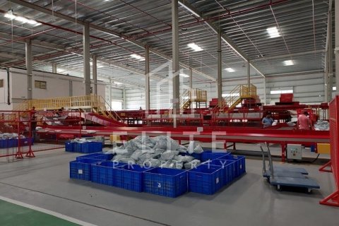 Warehouse in Dubai 7118 sq.m. № 38963 - photo 17