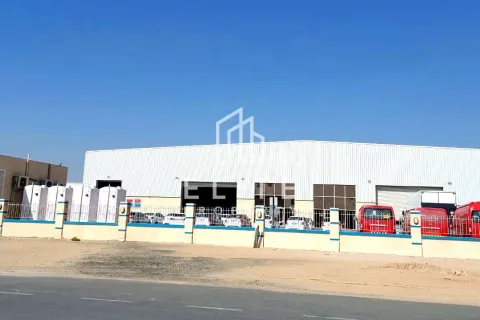 Warehouse in Dubai 7118 sq.m. № 38963 - photo 4