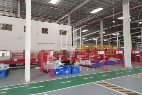 Warehouse in Dubai 7118 sq.m. № 38963 - photo 20