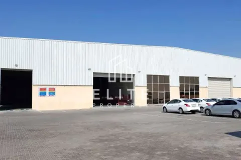 Warehouse in Dubai 7118 sq.m. № 38963 - photo 2
