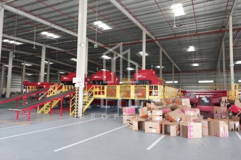 Warehouse in Dubai 7118 sq.m. № 38963 - photo 12
