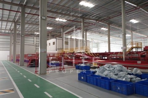 Warehouse in Dubai 7118 sq.m. № 38963 - photo 18