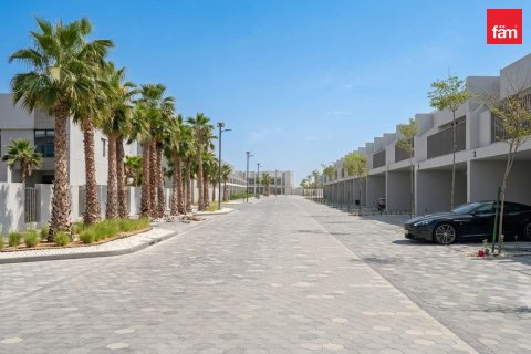 Townhouse in Mohammed Bin Rashid City, Dubai 2 bedrooms, 121.4 sq.m. № 123138 - photo 2