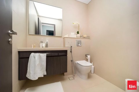 Apartment in Downtown Dubai (Downtown Burj Dubai), Dubai 3 bedrooms, 164.3 sq.m. № 115081 - photo 4