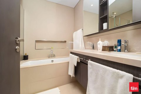Apartment in Downtown Dubai (Downtown Burj Dubai), Dubai 3 bedrooms, 164.3 sq.m. № 115081 - photo 3