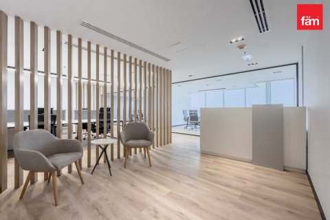 Oficina en Dubai, 102 m², № 115080