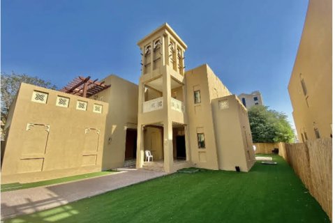 Купить недвижимость в Al Furjan, Дубай: 5 спален, 503м², № 3632 - фото 1