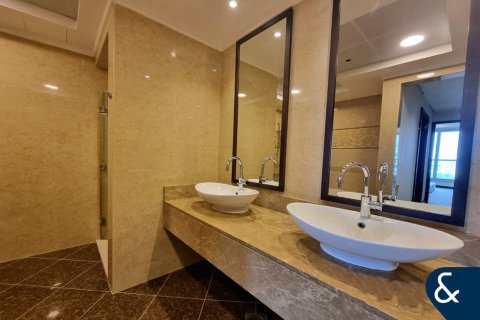 Appartement à The Crescent, Palm Jumeirah, Dubai, 2 chambres, 216 m², № 78892 - photo 15