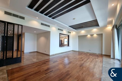Appartement à The Crescent, Palm Jumeirah, Dubai, 2 chambres, 216 m², № 78892 - photo 6