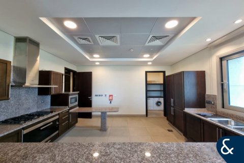 Appartement à The Crescent, Palm Jumeirah, Dubai, 2 chambres, 216 m², № 78892 - photo 21