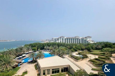 Appartement à The Crescent, Palm Jumeirah, Dubai, 2 chambres, 216 m², № 78892 - photo 2