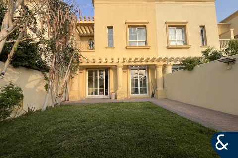 Villa en The Springs, Dubai, 2 dormitorios, 157 m², № 78897 - foto 1