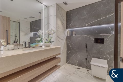 Apartment in Palm Jumeirah, Dubai 3 bedrooms, 267 sq.m. № 78895 - photo 8