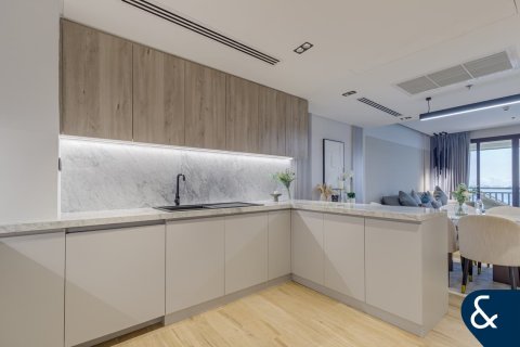 Apartment in Palm Jumeirah, Dubai 3 bedrooms, 267 sq.m. № 78895 - photo 5