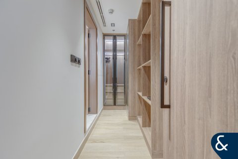 Apartment in Palm Jumeirah, Dubai 3 bedrooms, 267 sq.m. № 78895 - photo 7