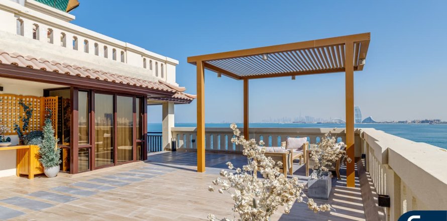 Apartment in Palm Jumeirah, Dubai 3 bedrooms, 267 sq.m. № 78895